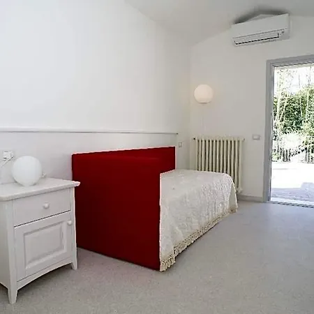 LIù B&B-2